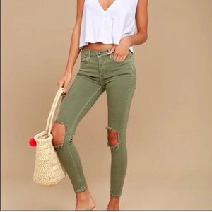 < Free People Olive Green Distressed Skinny Jeans >